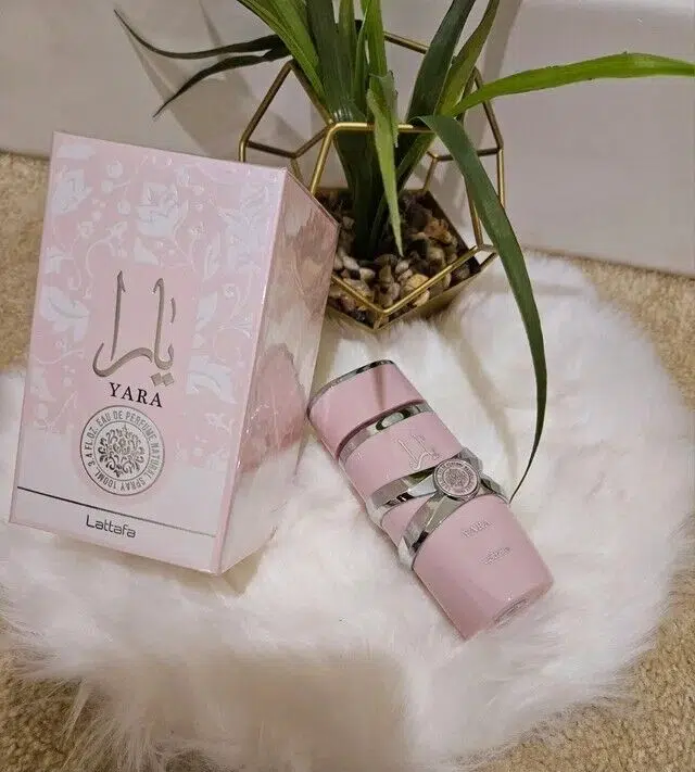 Eau De Parfum lattafa -Yara rose-100ml