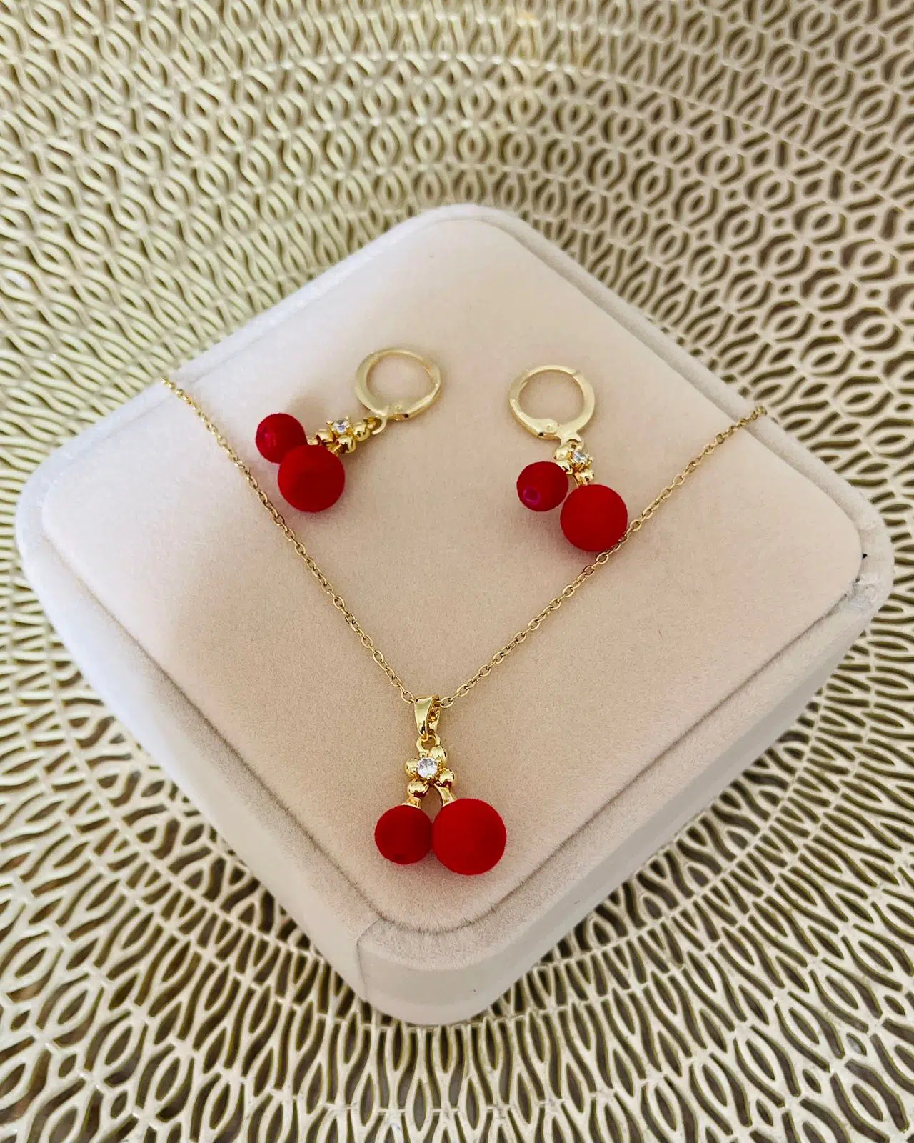 Serie Dona rouge