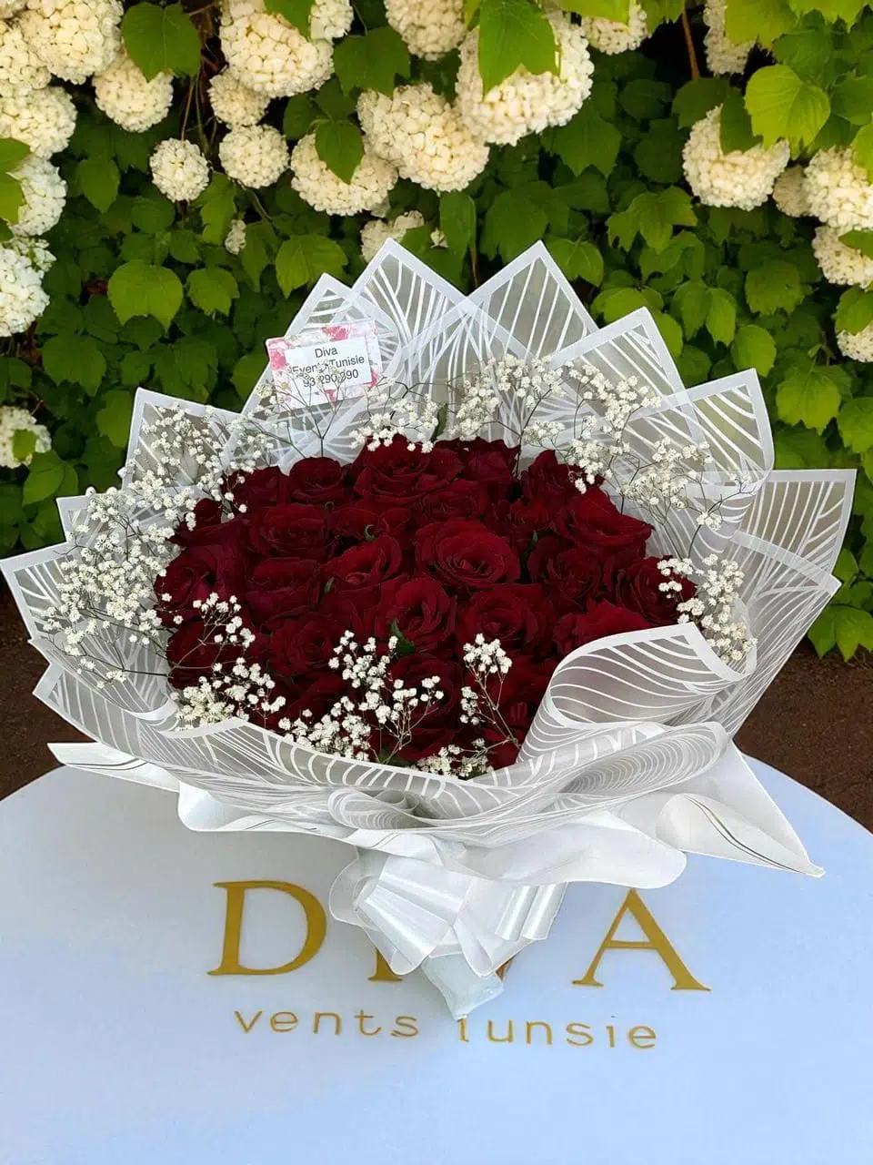 Bouquet Roses Rouges et Gypsophile