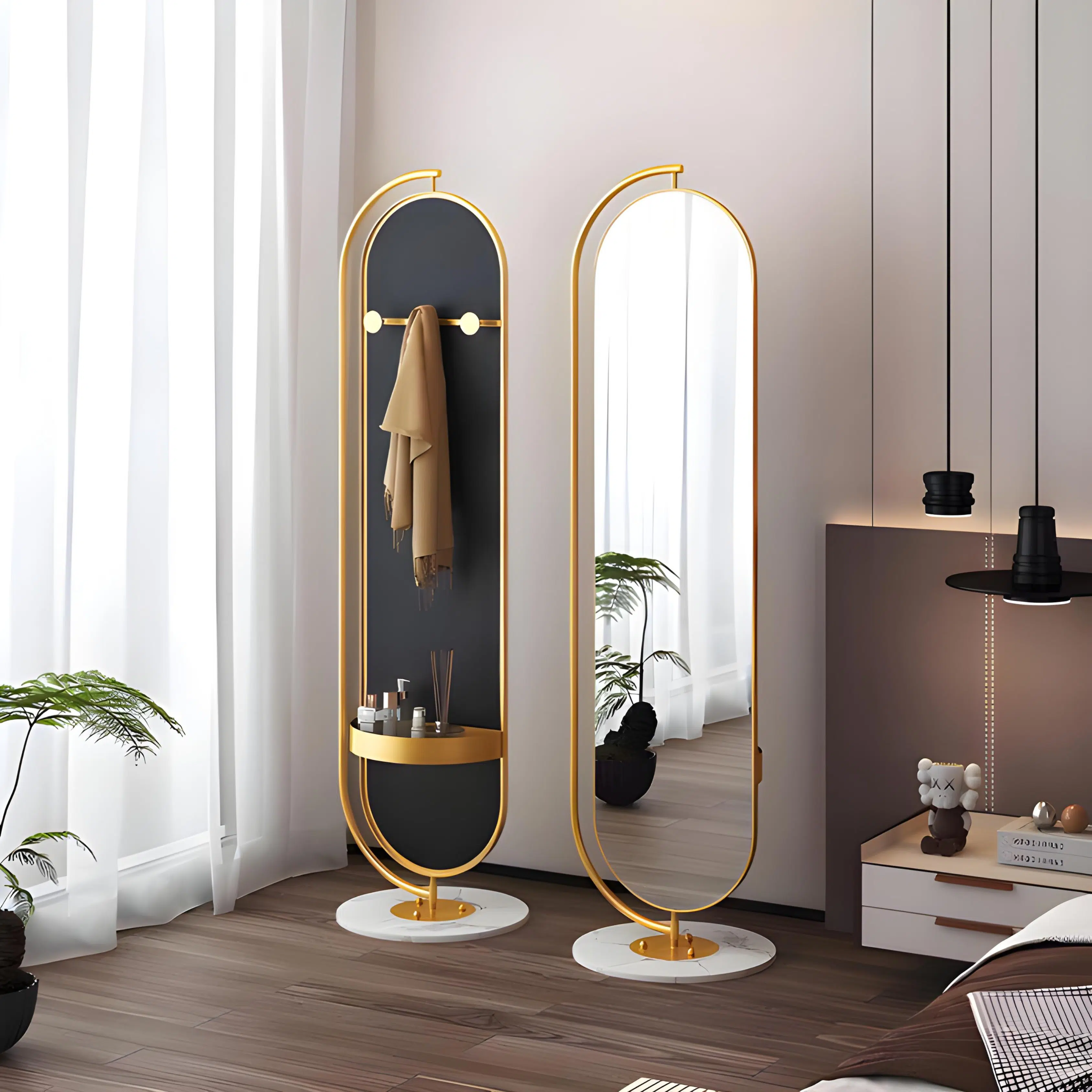Miroir Sur Pied Dore ALVANA
