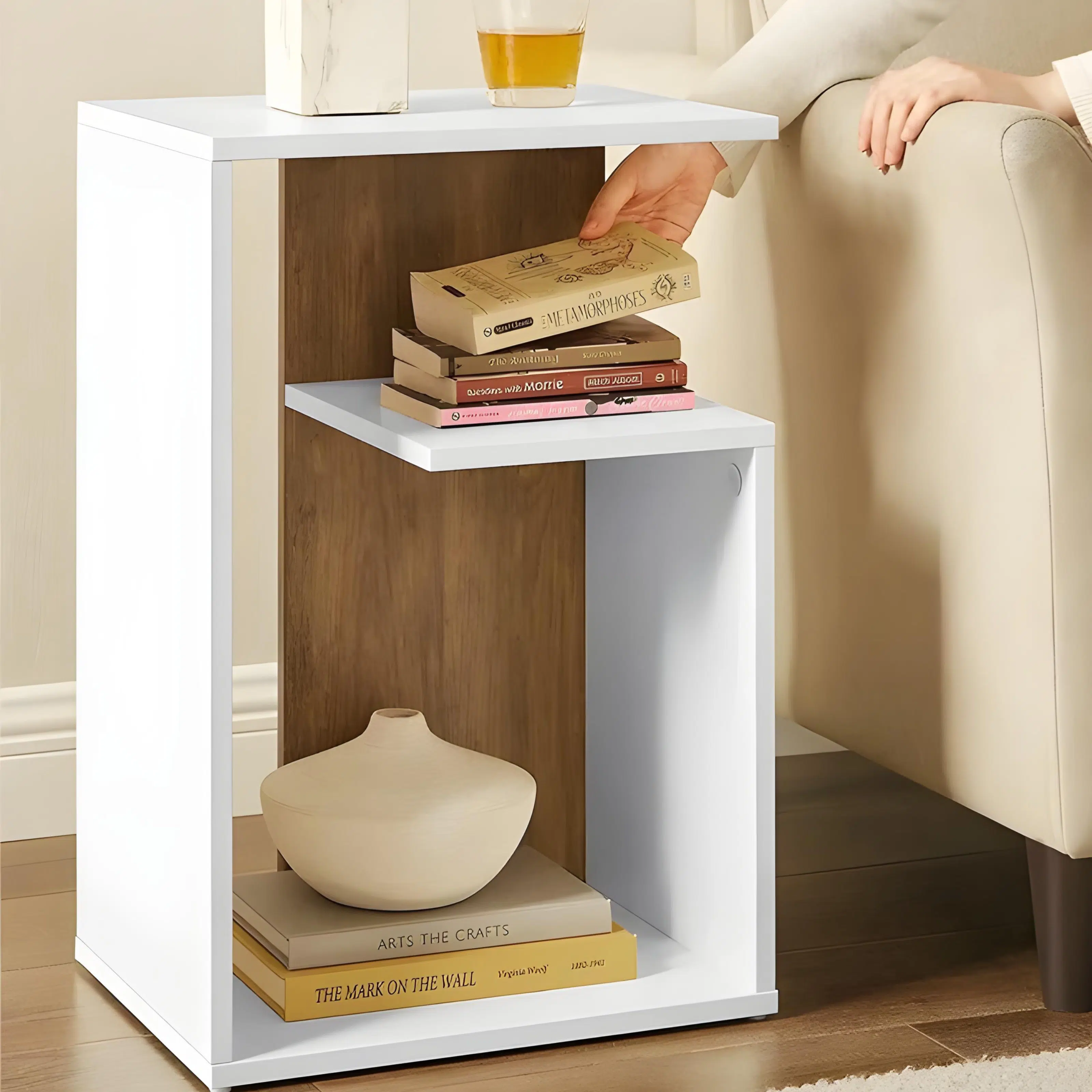 Table d’Appoint Forme G – Design Moderne & Compact