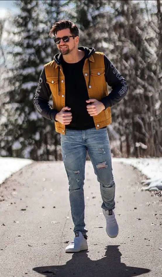VESTE AVEC CAPUCHE HOMME